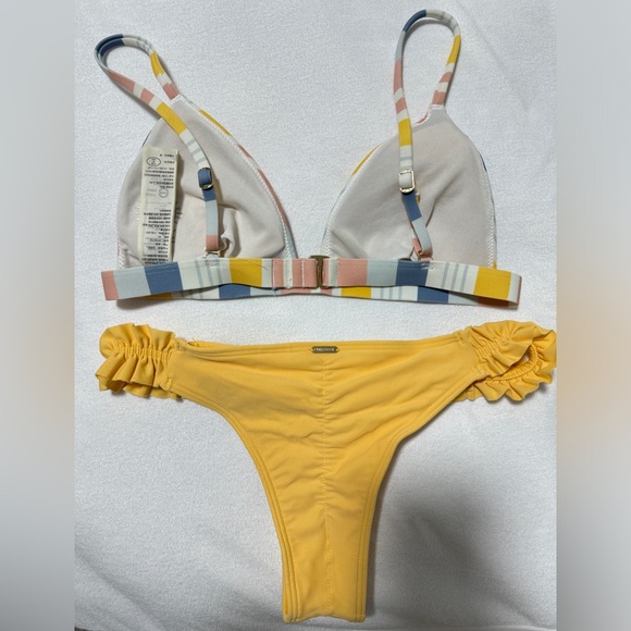 Hollister Striped Bikini Top and Yellow Bottoms - Picture 4 of 6
